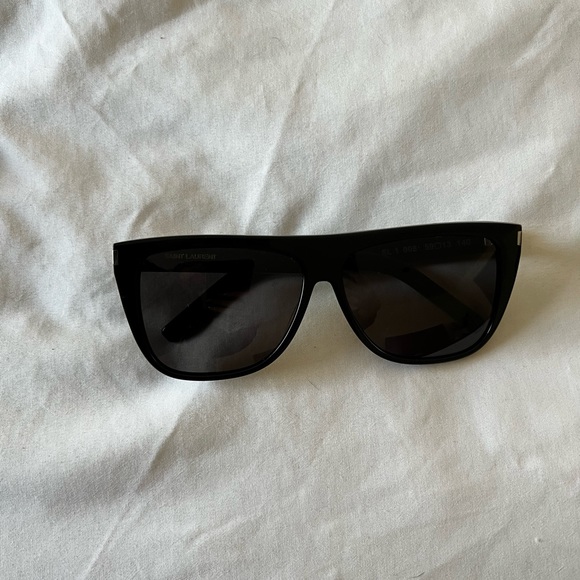 SAINT LAURENT
Black New Wave SL 1 Sunglasses - Picture 3 of 5